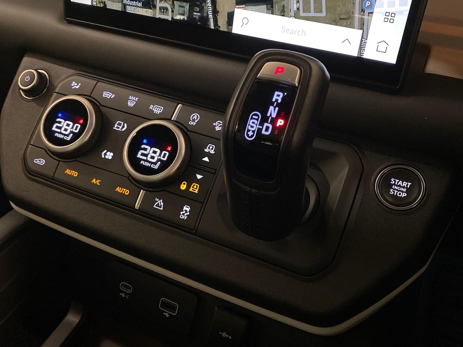 Used Land Rover Defender 2023 for sale - 76536649: Photo 13