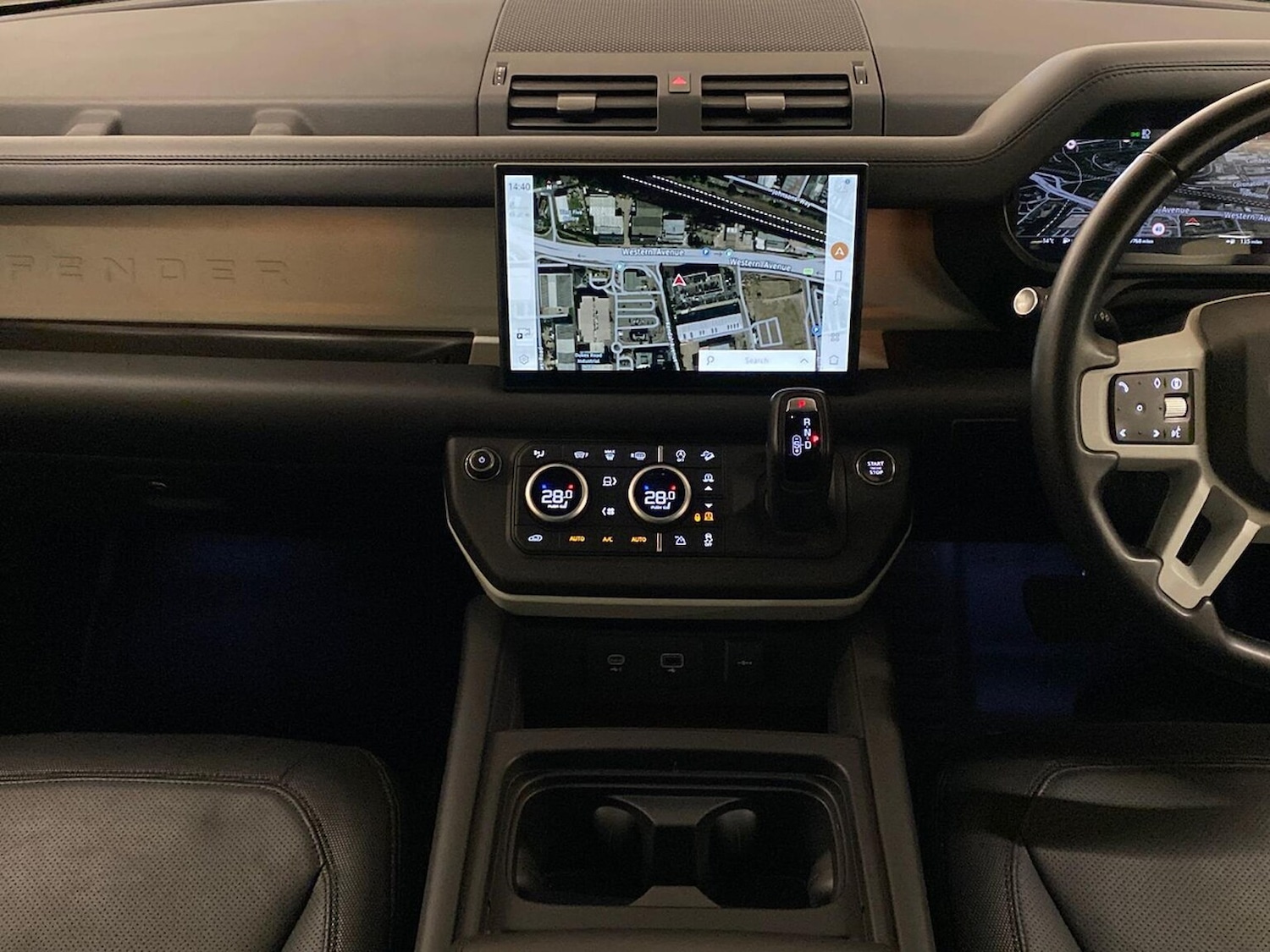 Used Land Rover Defender 2023 for sale - 76536649: Photo 14