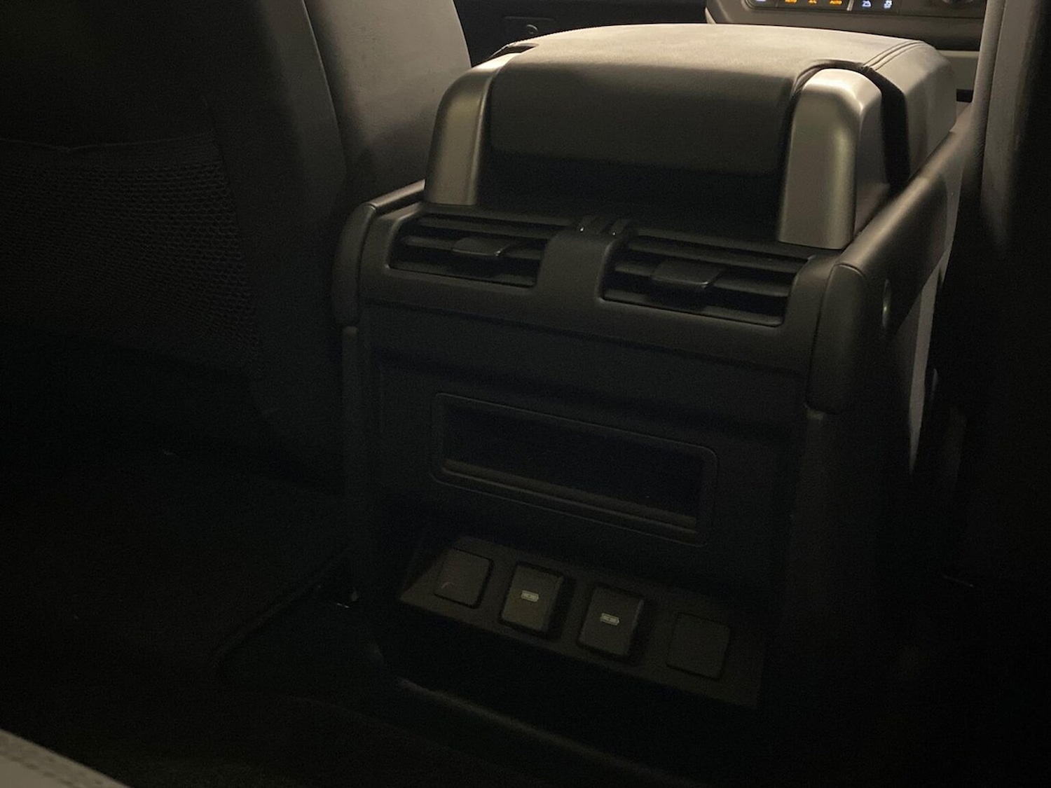 Used Land Rover Defender 2023 for sale - 76536649: Photo 18