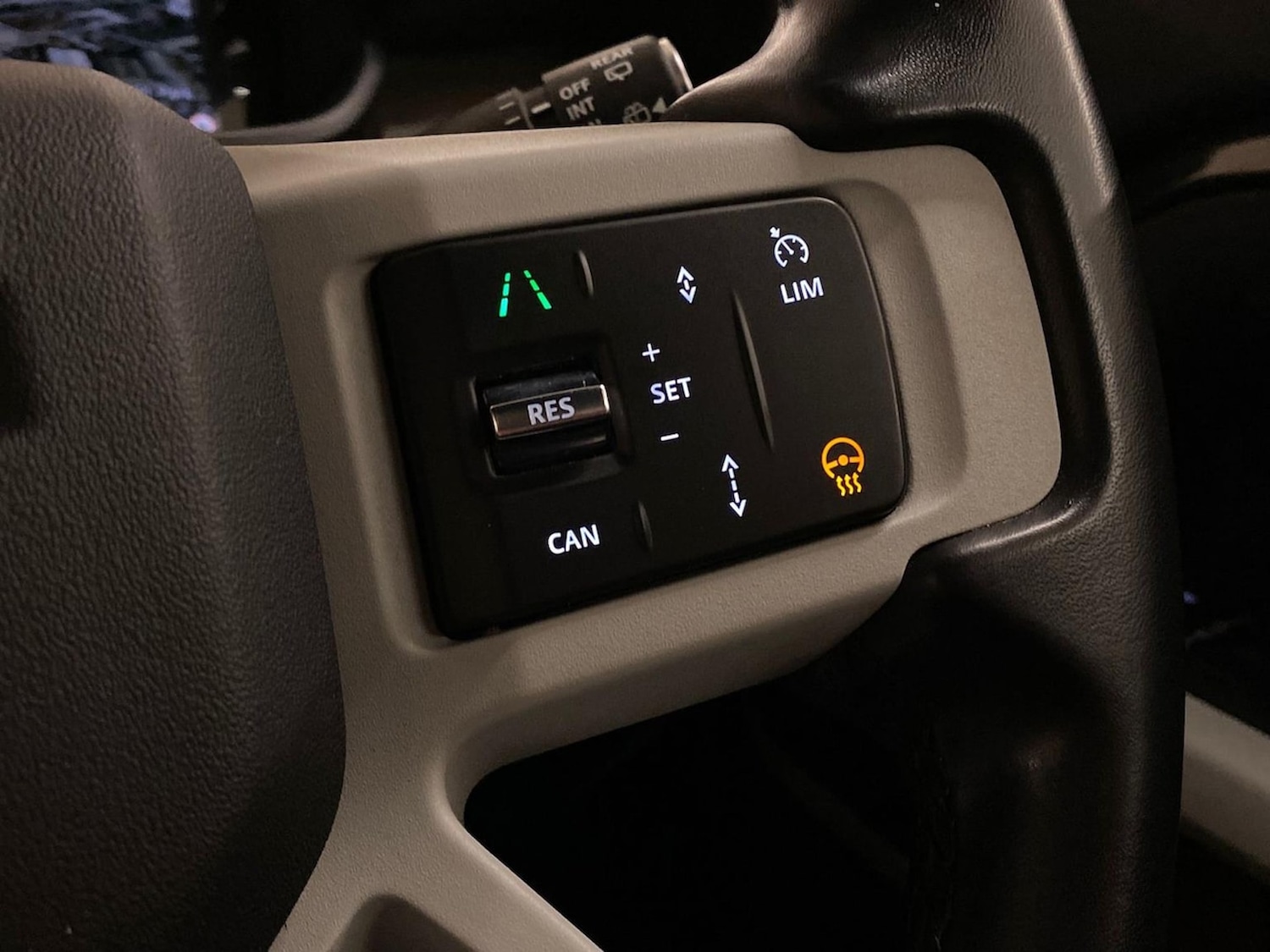 Used Land Rover Defender 2023 for sale - 76536649: Photo 35