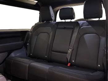 Used Land Rover Defender 2023 for sale - 76536649: Photo