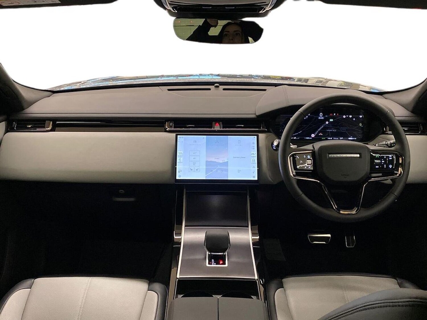 Used Land Rover Range Rover Velar 2025 for sale - 78191529: Photo 11