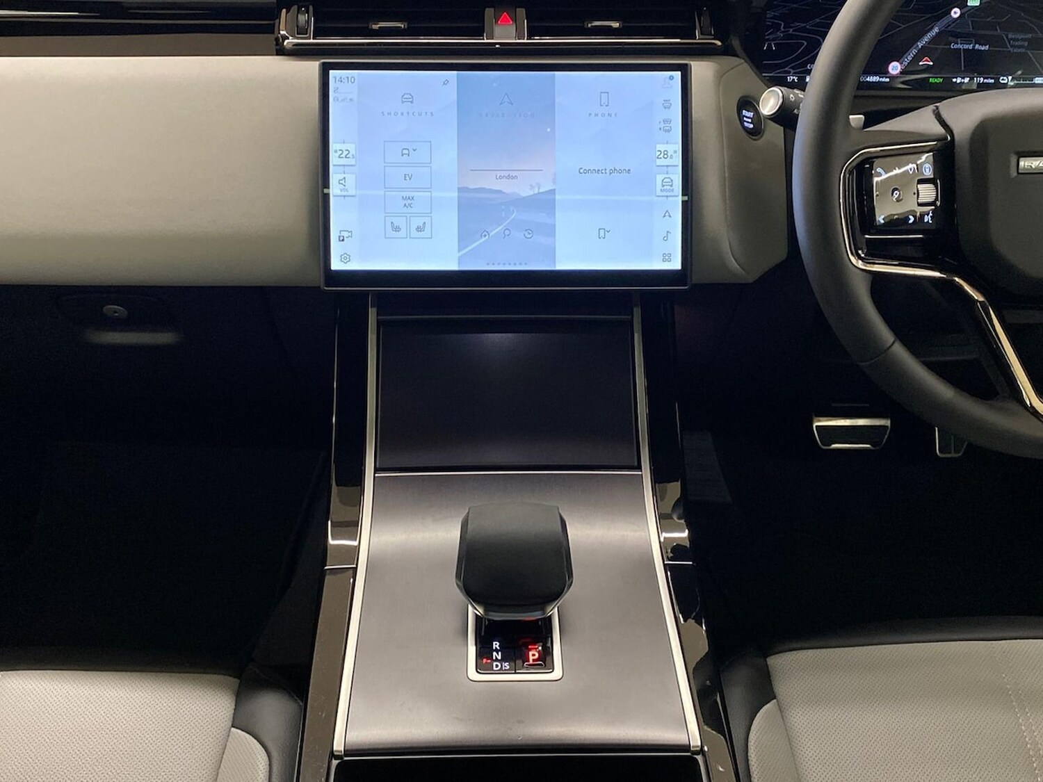 Used Land Rover Range Rover Velar 2025 for sale - 78191529: Photo 16