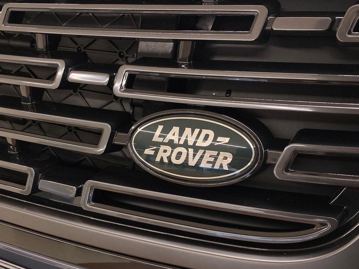 Used Land Rover Range Rover Velar 2025 for sale - 78191529: Photo 32