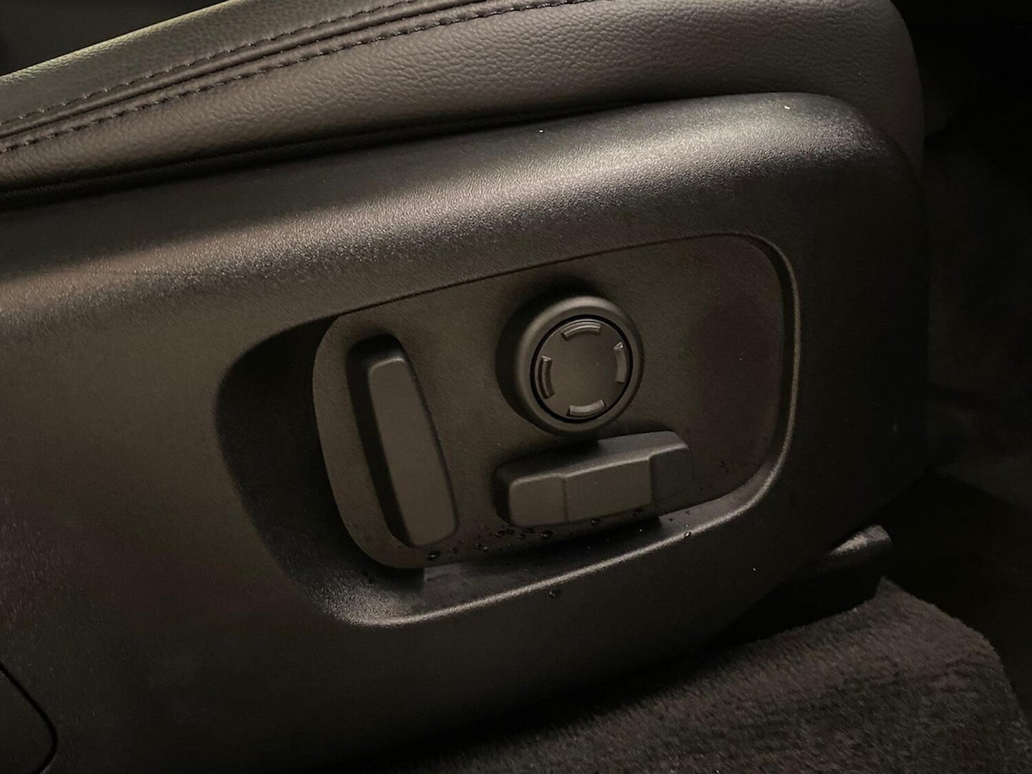 Used Land Rover Range Rover Velar 2025 for sale - 78191529: Photo 37