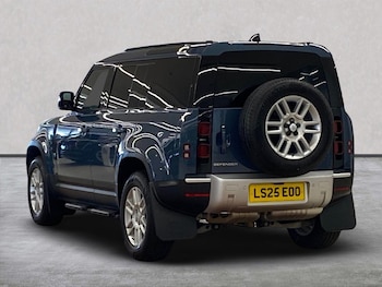 Used Land Rover Defender 2025 for sale - 75436872: Photo
