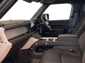 Used Land Rover Defender 2025 for sale - 75436872: Photo
