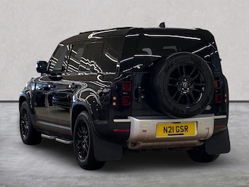 Used Land Rover Defender 2021 for sale - 76324616: Photo