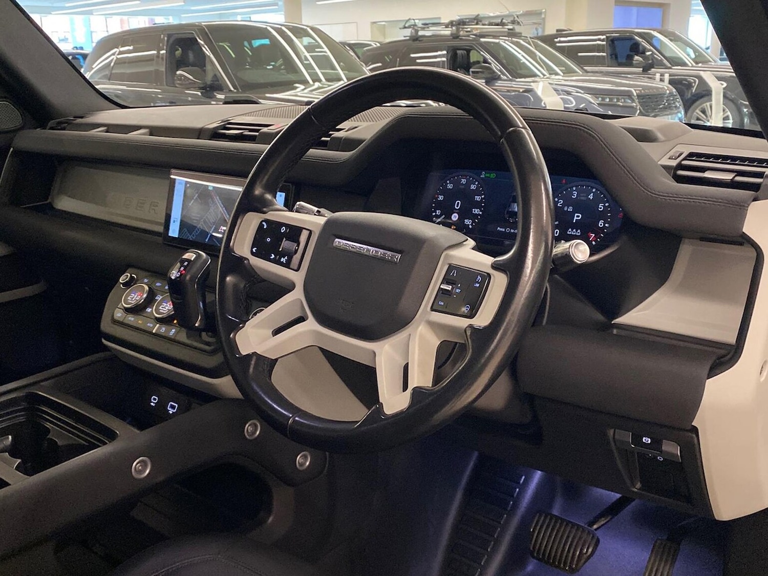 Used Land Rover Defender 2021 for sale - 76324616: Photo 38