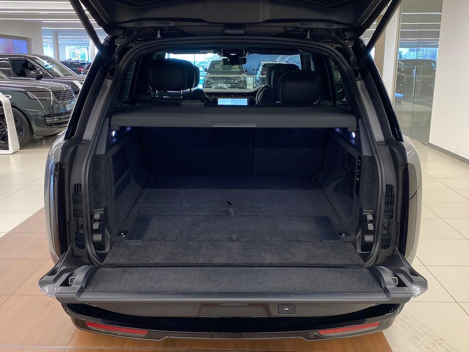 Used Land Rover Range Rover 2023 for sale - 76455183: Photo 10