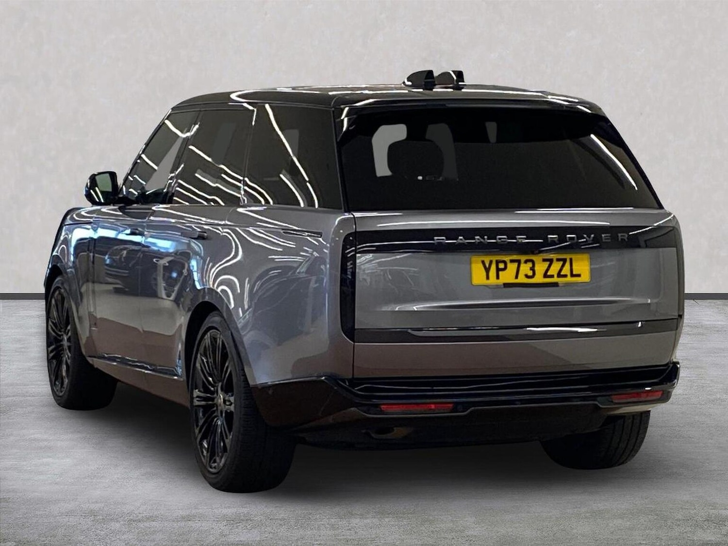 Used Land Rover Range Rover 2023 for sale - 76455183: Photo 2