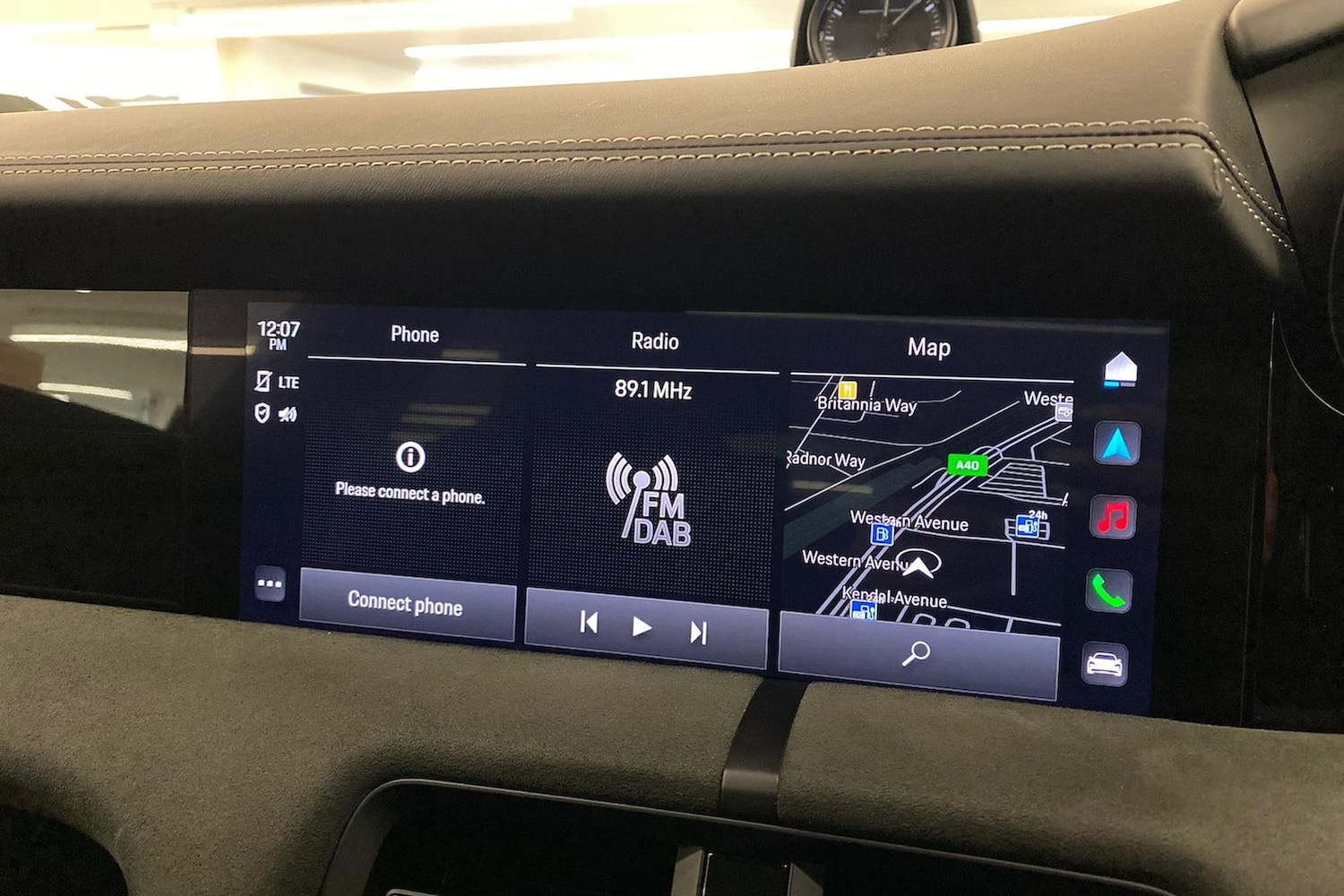 Used Porsche Taycan 2023 for sale - 76699393: Photo 11