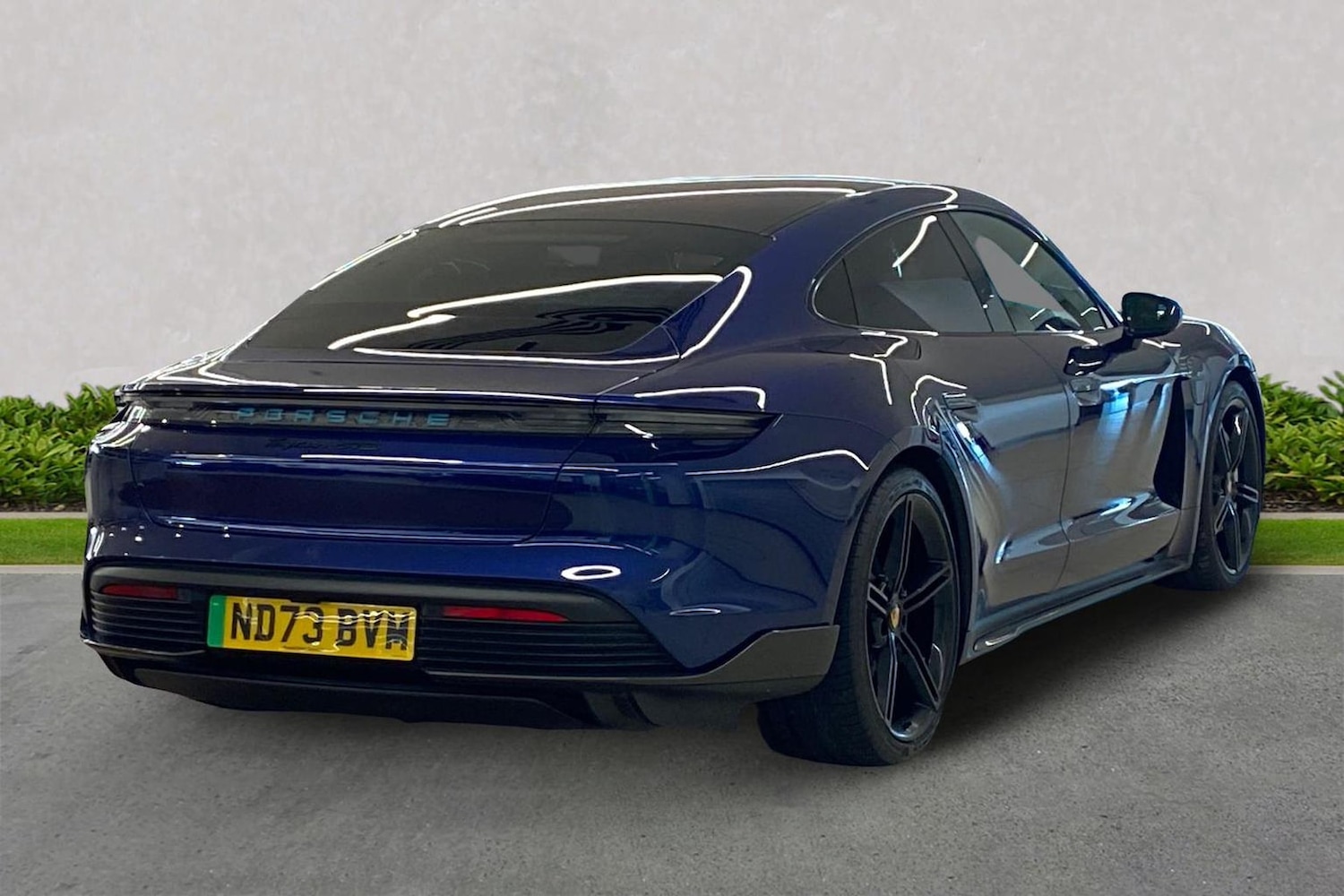 Used Porsche Taycan 2023 for sale - 76699393: Photo 18