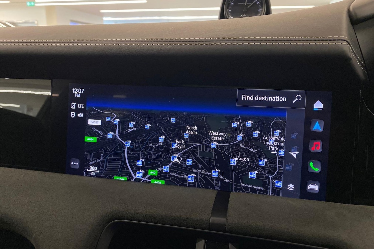 Used Porsche Taycan 2023 for sale - 76699393: Photo 24