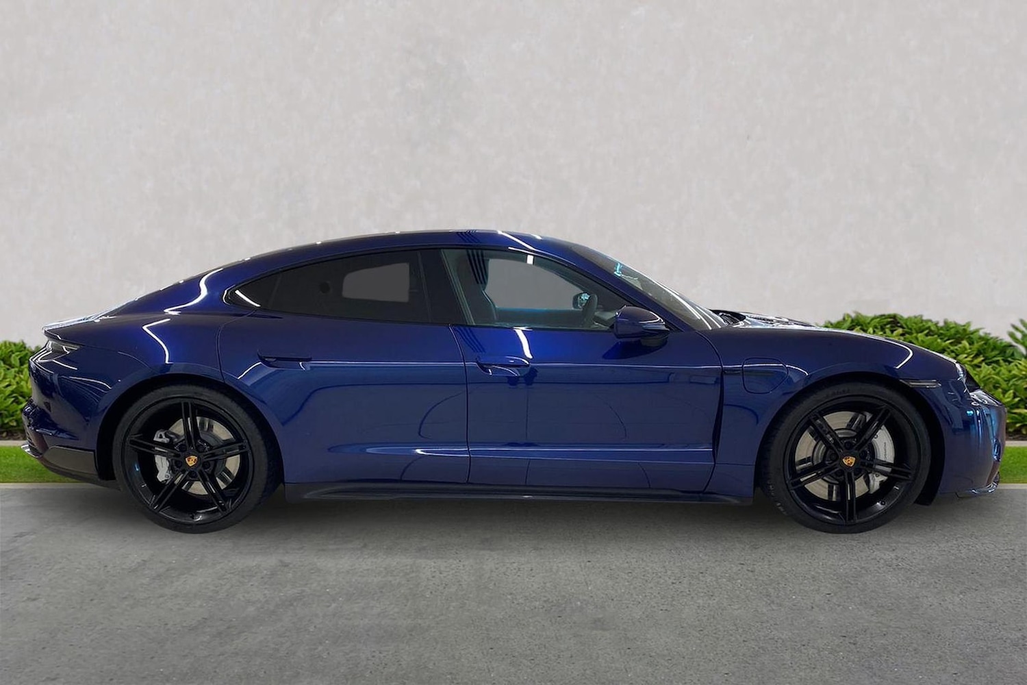 Used Porsche Taycan 2023 for sale - 76699393: Photo 3