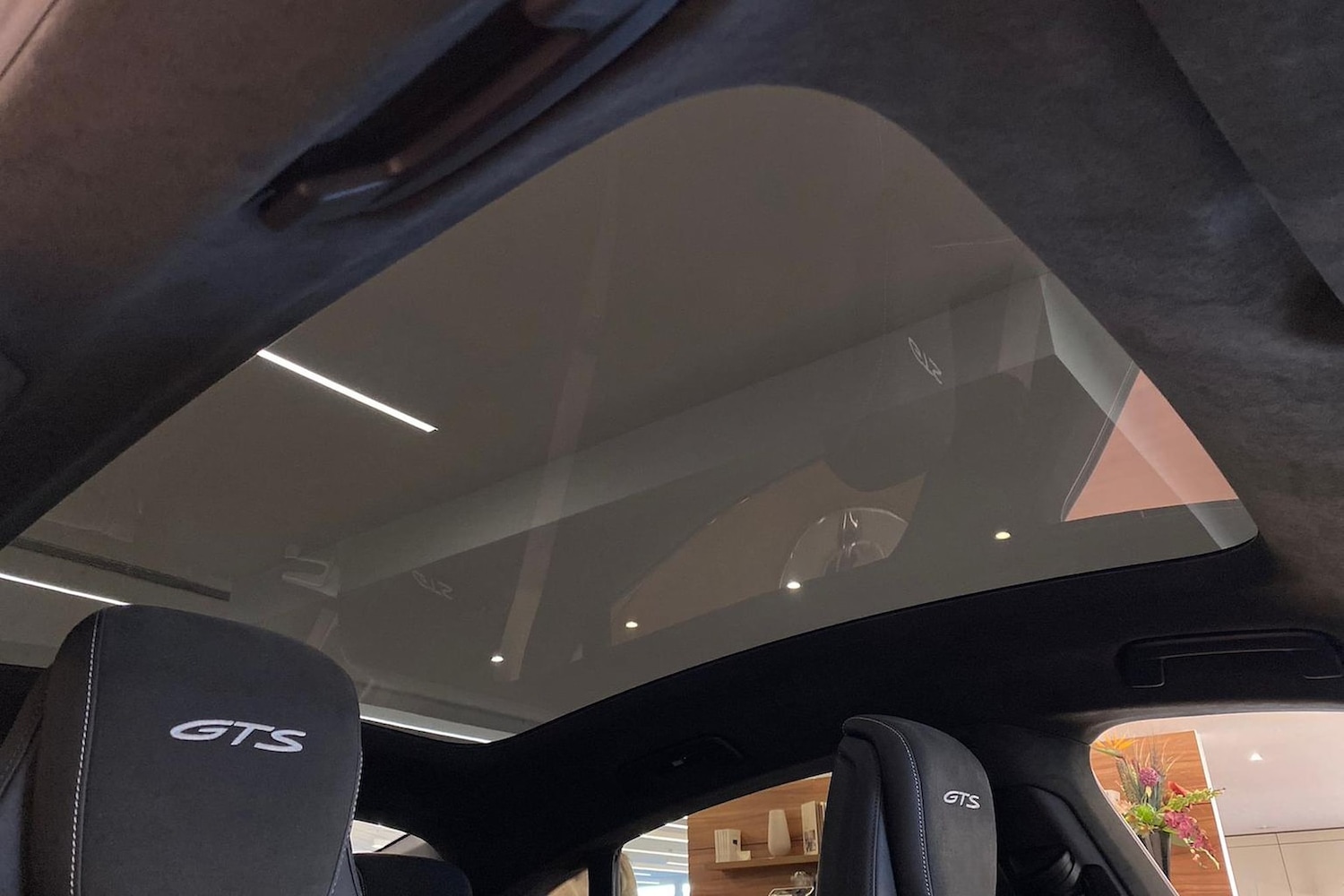 Used Porsche Taycan 2023 for sale - 76699393: Photo 32