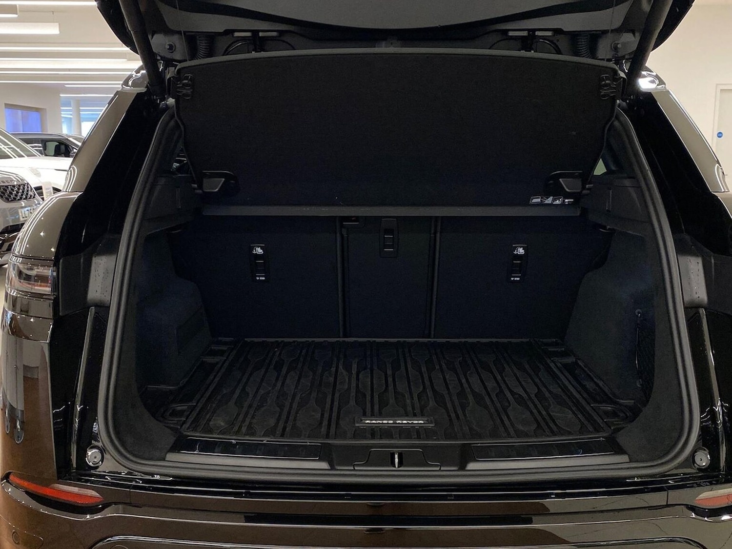 Used Land Rover Range Rover Evoque 2025 for sale - 77980028: Photo 10