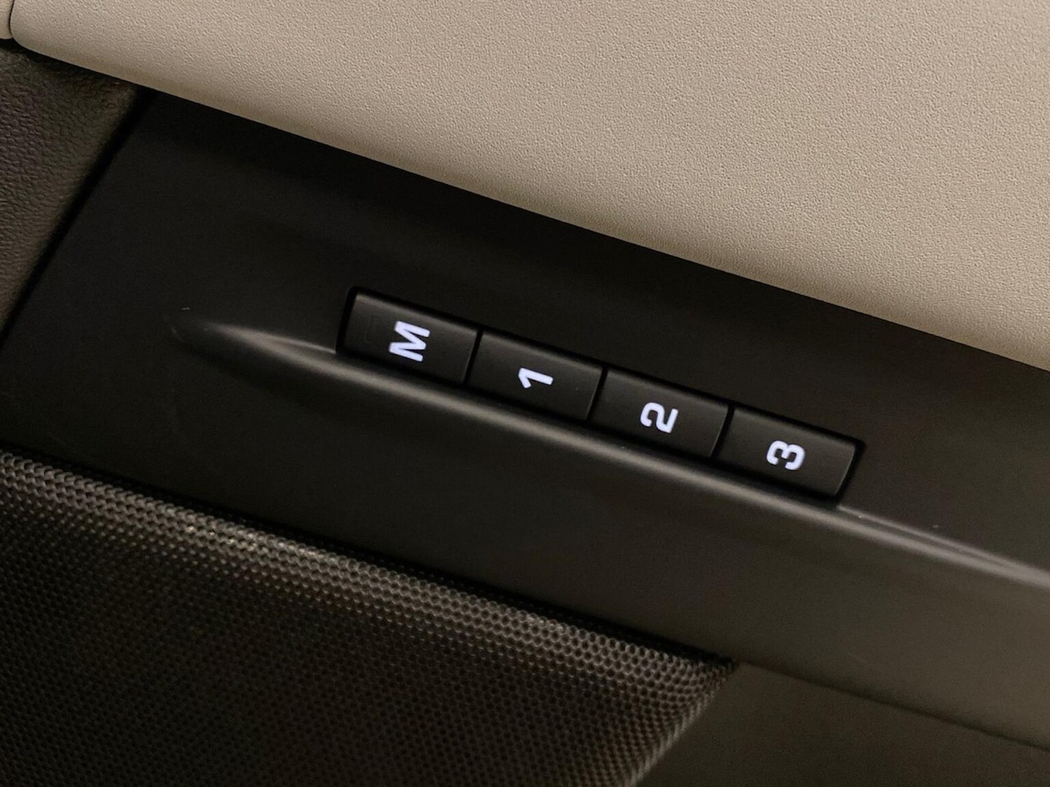 Used Land Rover Range Rover Evoque 2025 for sale - 77980028: Photo 25