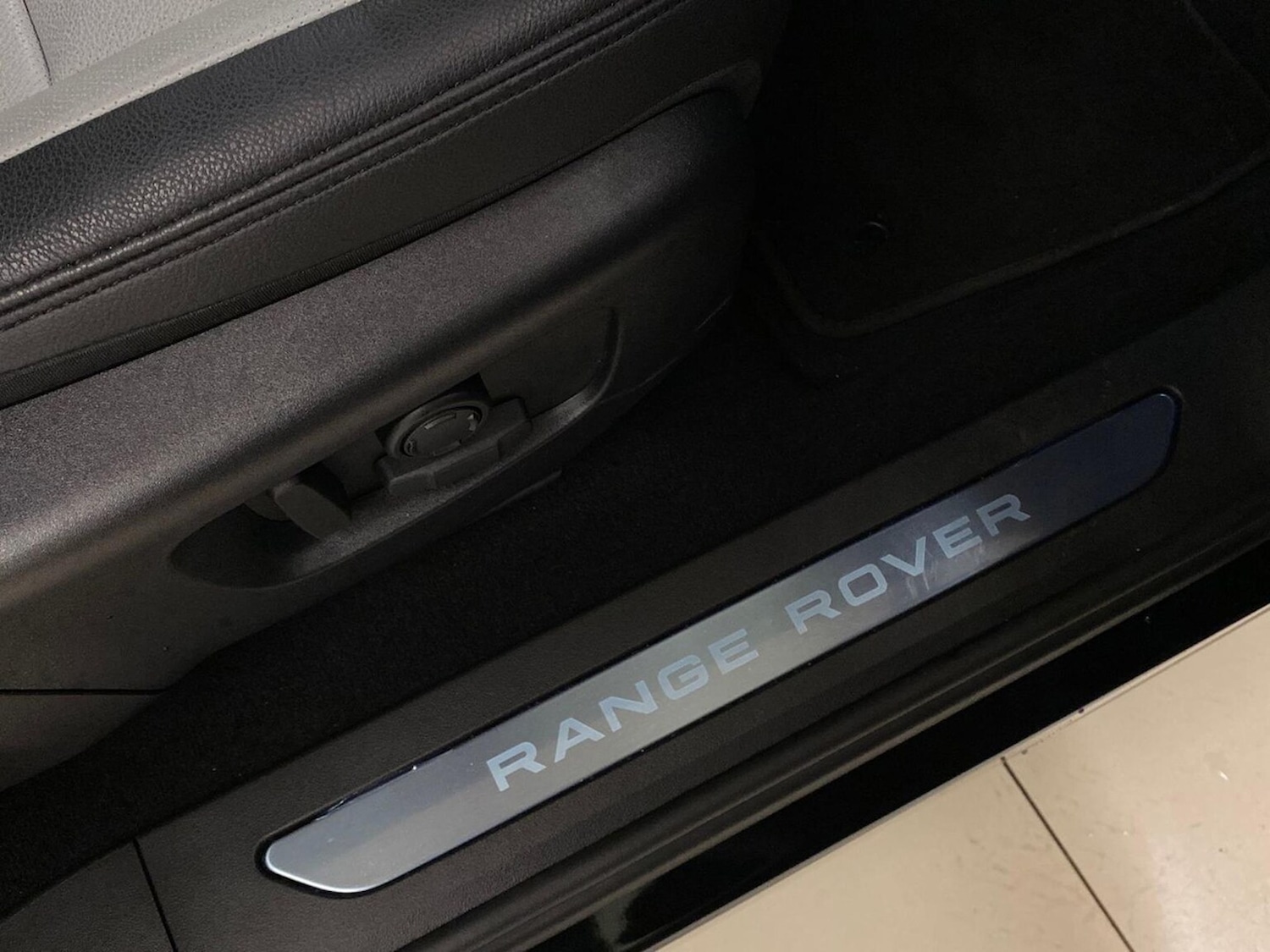 Used Land Rover Range Rover Evoque 2025 for sale - 77980028: Photo 36