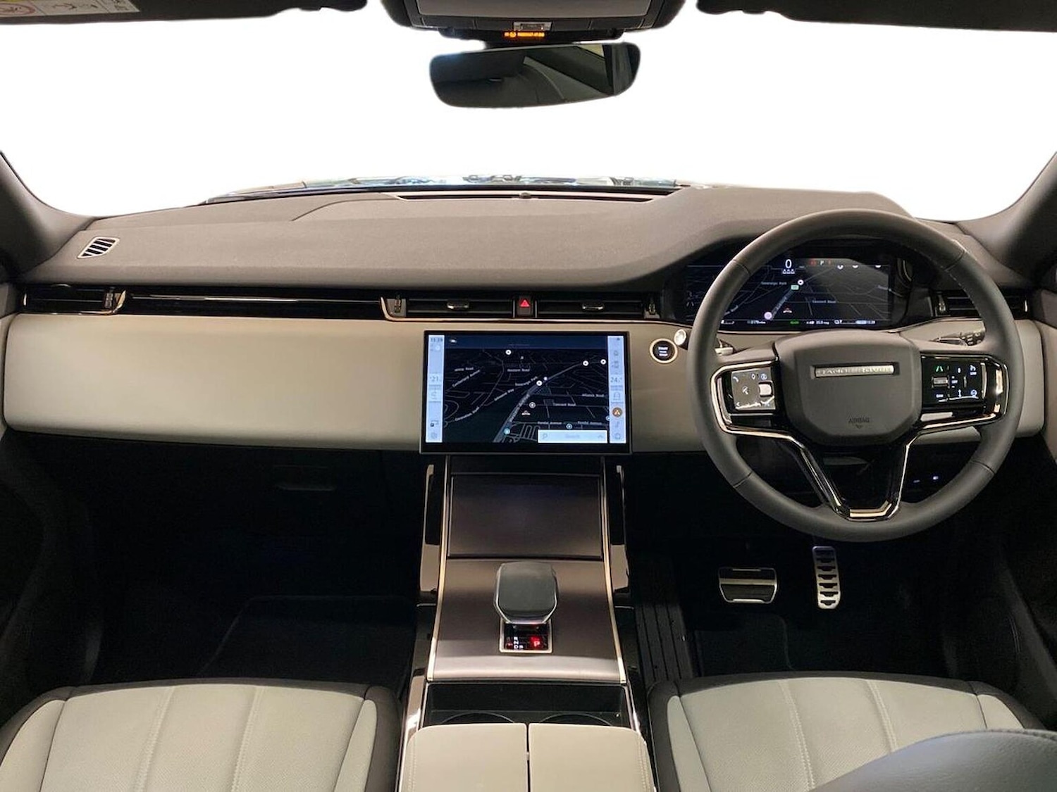 Used Land Rover Range Rover Evoque 2025 for sale - 77980028: Photo 9