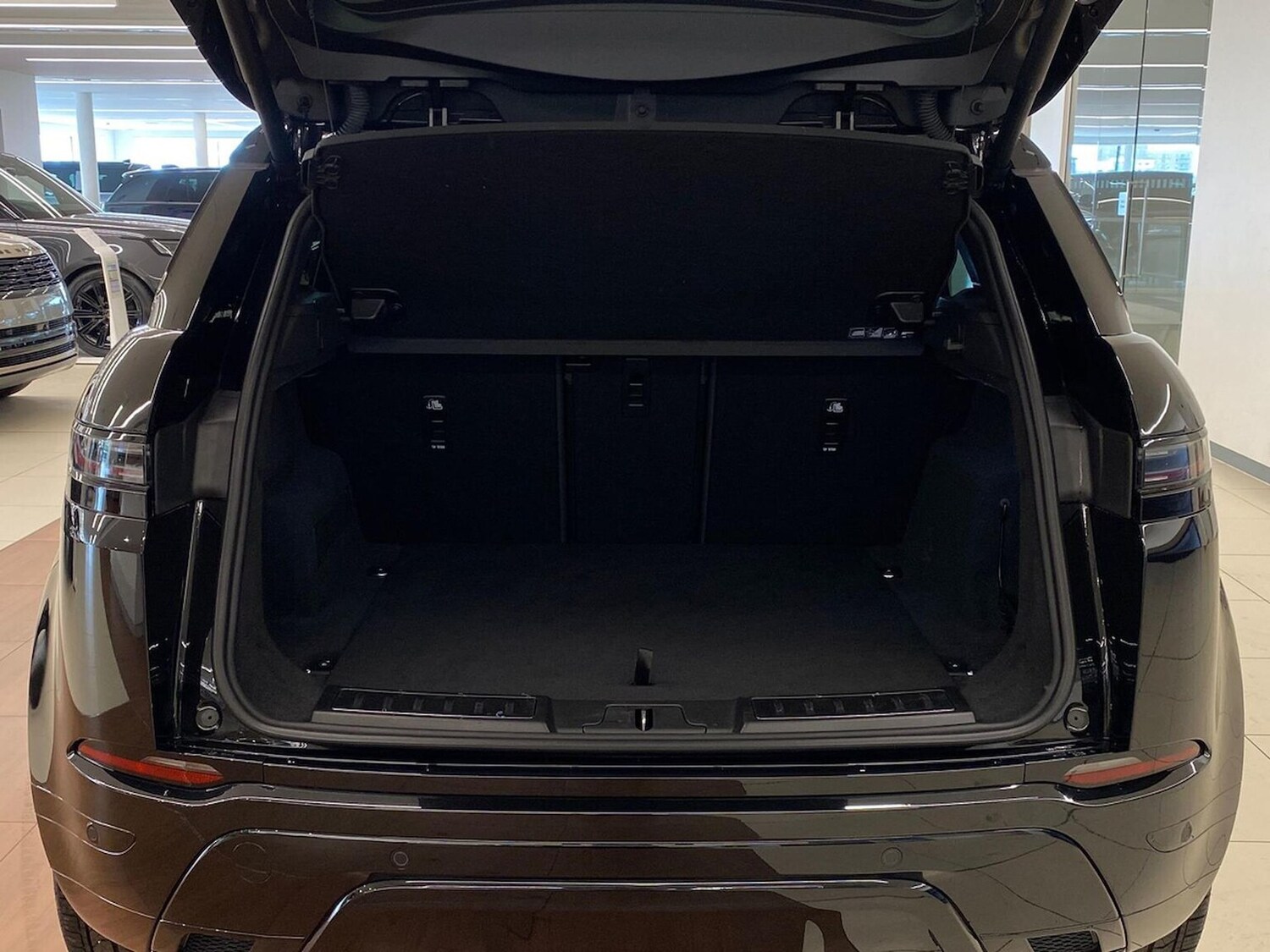 Used Land Rover Range Rover Evoque 2025 for sale - 76082490: Photo 10