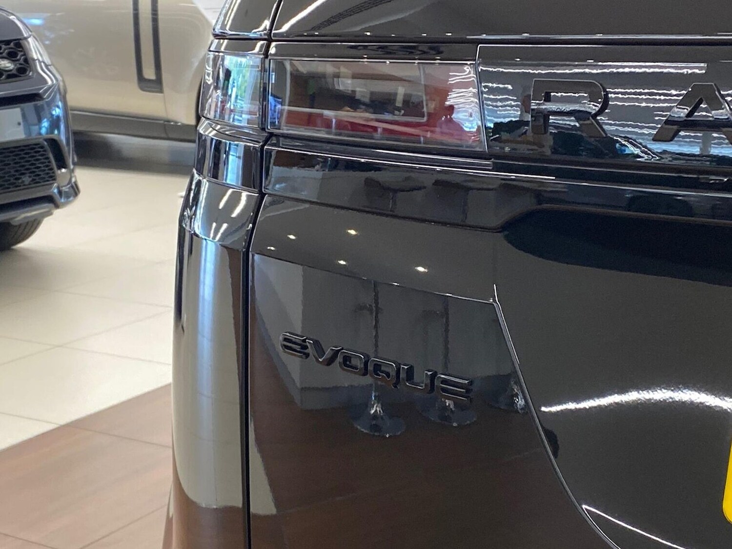 Used Land Rover Range Rover Evoque 2025 for sale - 76082490: Photo 26