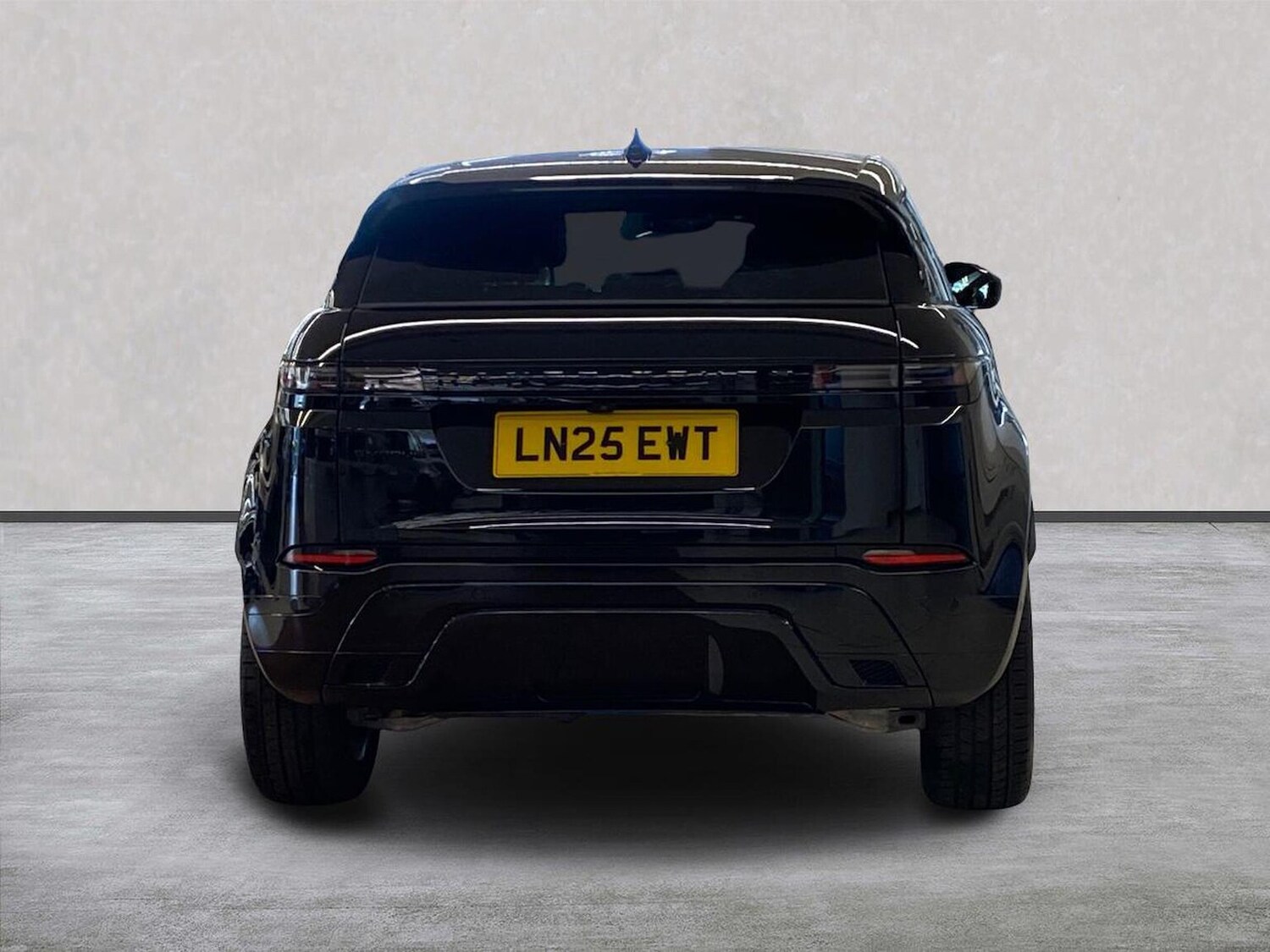 Used Land Rover Range Rover Evoque 2025 for sale - 76082490: Photo 6