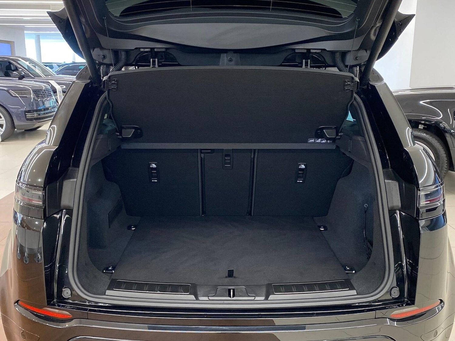 Used Land Rover Range Rover Evoque 2025 for sale - 76159562: Photo 10