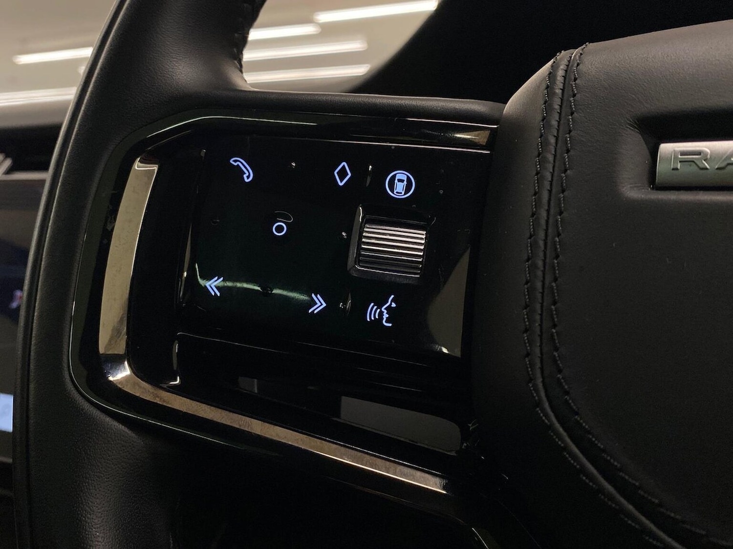 Used Land Rover Range Rover Evoque 2025 for sale - 76159562: Photo 38