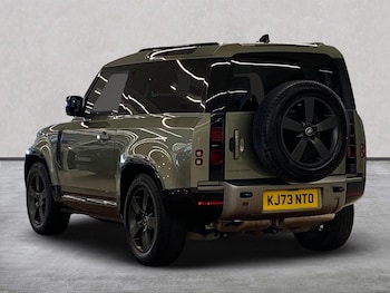 Used Land Rover Defender 2024 for sale - 75677202: Photo