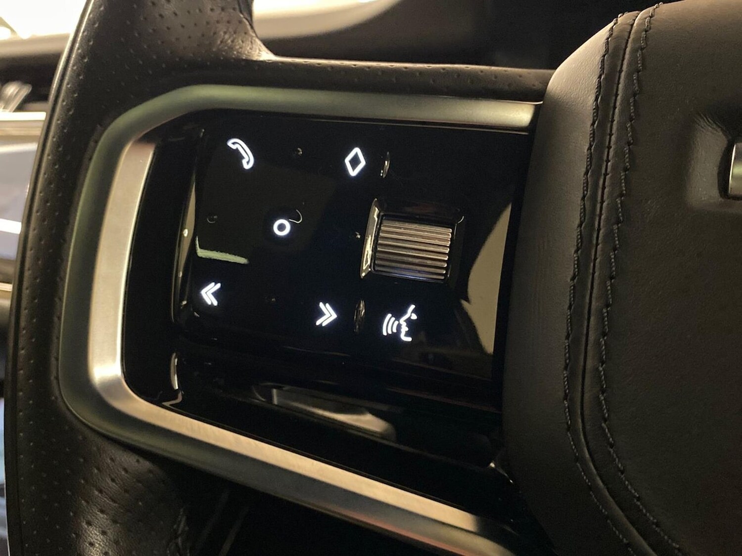 Used Land Rover Range Rover Evoque 2021 for sale - 76583252: Photo 38