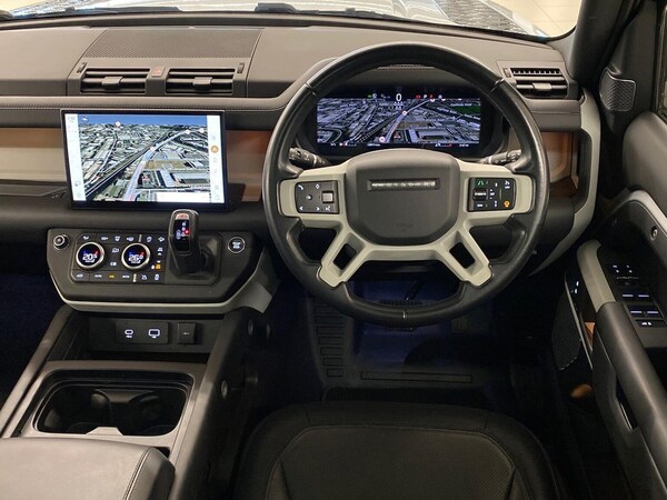 Used Land Rover Defender 2023 for sale - 76324607: Photo 15