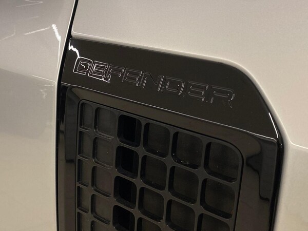 Used Land Rover Defender 2023 for sale - 76324607: Photo 31