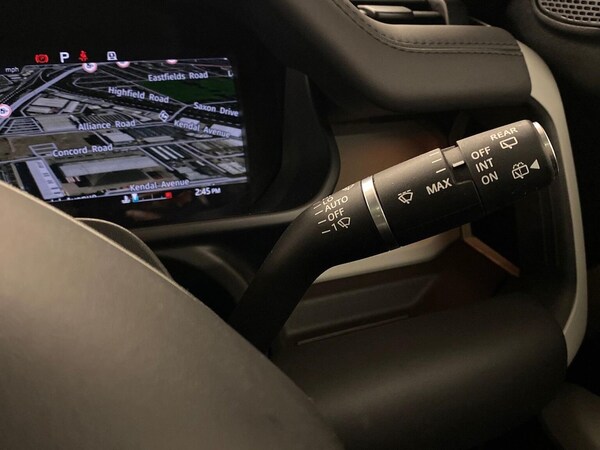 Used Land Rover Defender 2023 for sale - 76324607: Photo 42