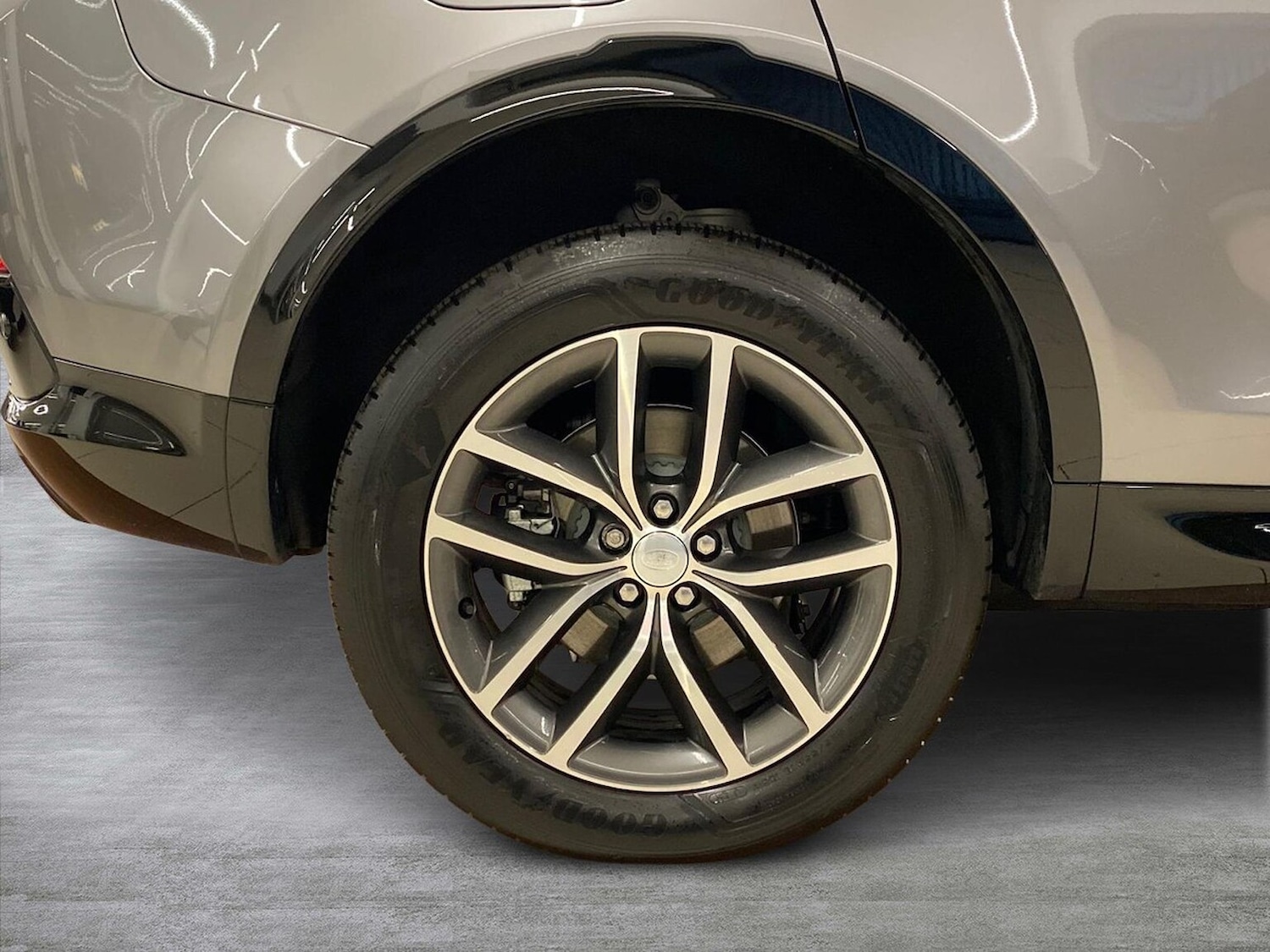 Used Land Rover Discovery Sport 2025 for sale - 76089102: Photo 8