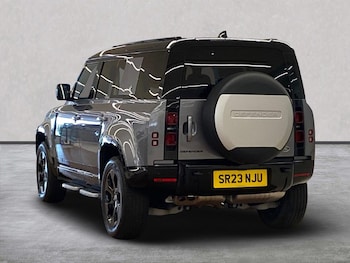 Used Land Rover Defender 2023 for sale - 75750116: Photo
