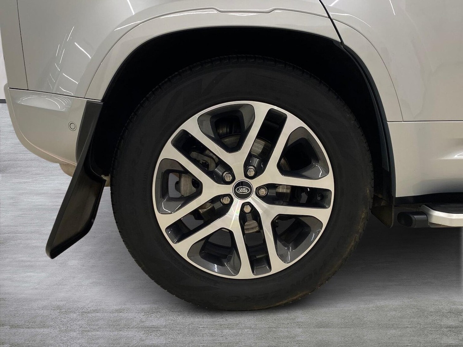 Used Land Rover Defender 2024 for sale - 78191453: Photo 10