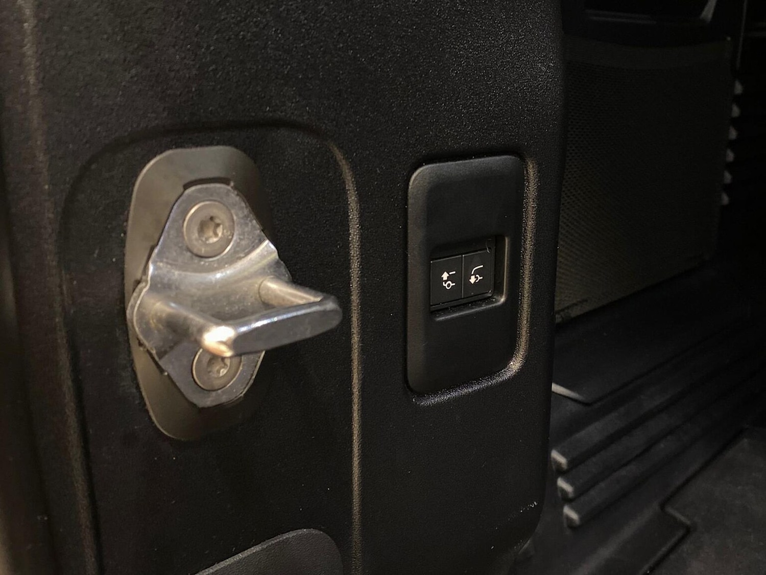 Used Land Rover Defender 2024 for sale - 78191453: Photo 29