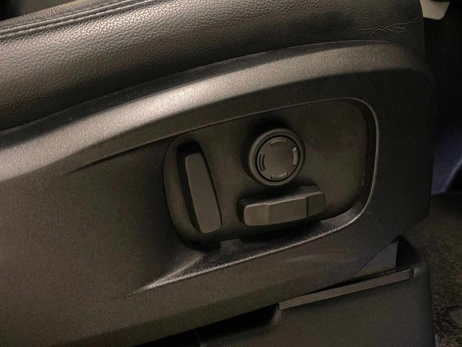 Used Land Rover Defender 2024 for sale - 78191453: Photo 36