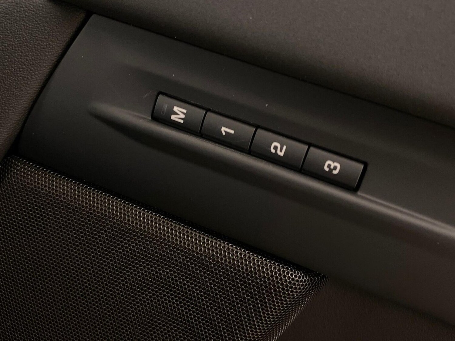 Used Land Rover Range Rover Evoque 2025 for sale - 77489571: Photo 25