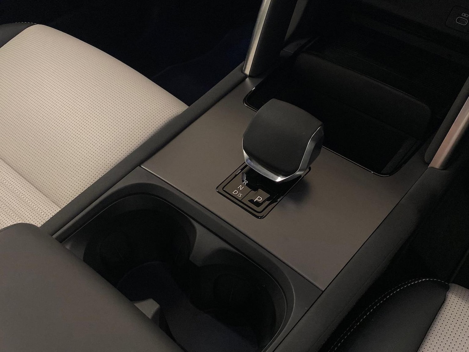 Used Land Rover Discovery Sport 2025 for sale - 76763470: Photo 13