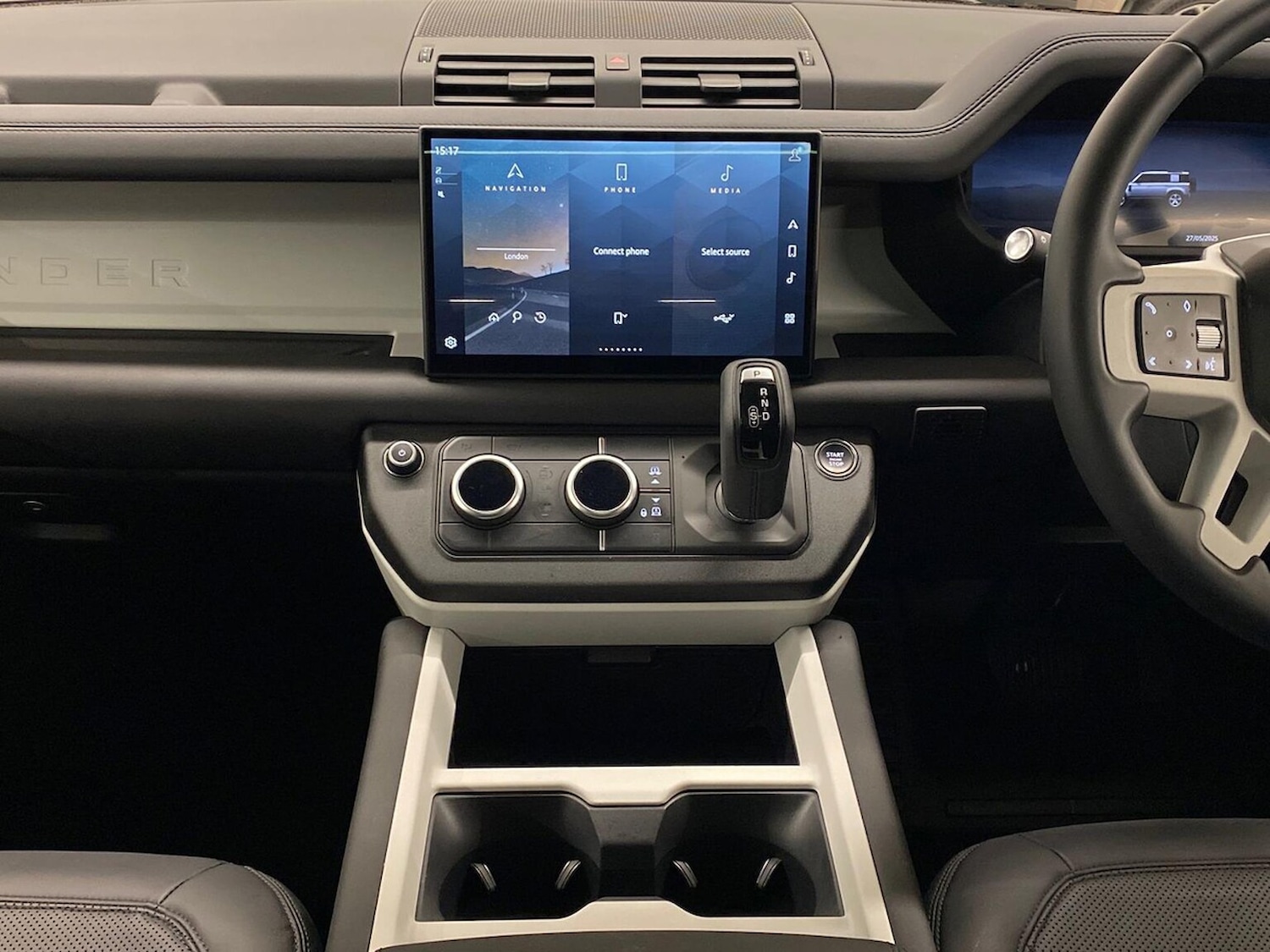 Used Land Rover Defender 2025 for sale - 76566552: Photo 15