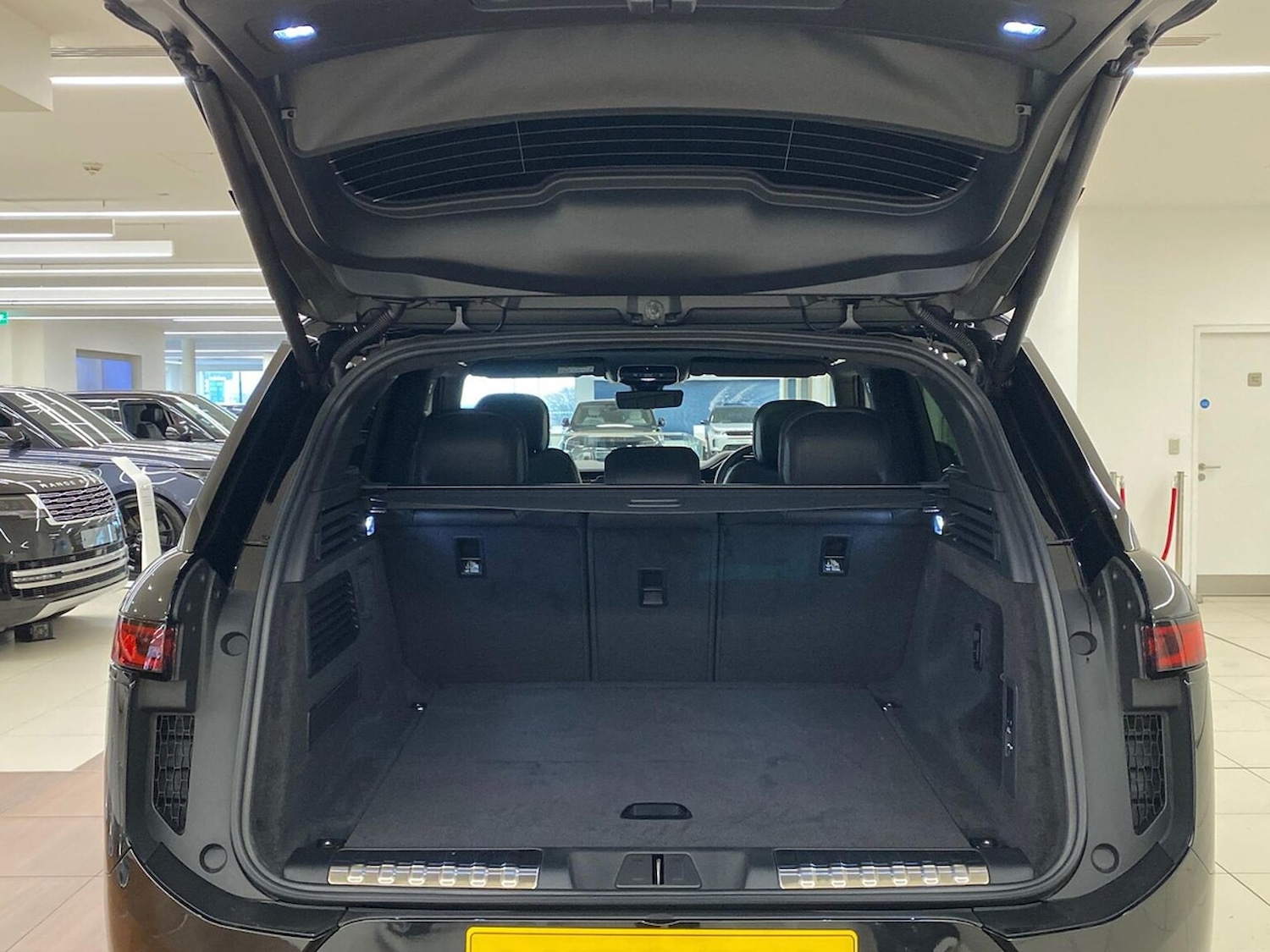 Used Land Rover Range Rover Sport 2025 for sale - 76864011: Photo 10