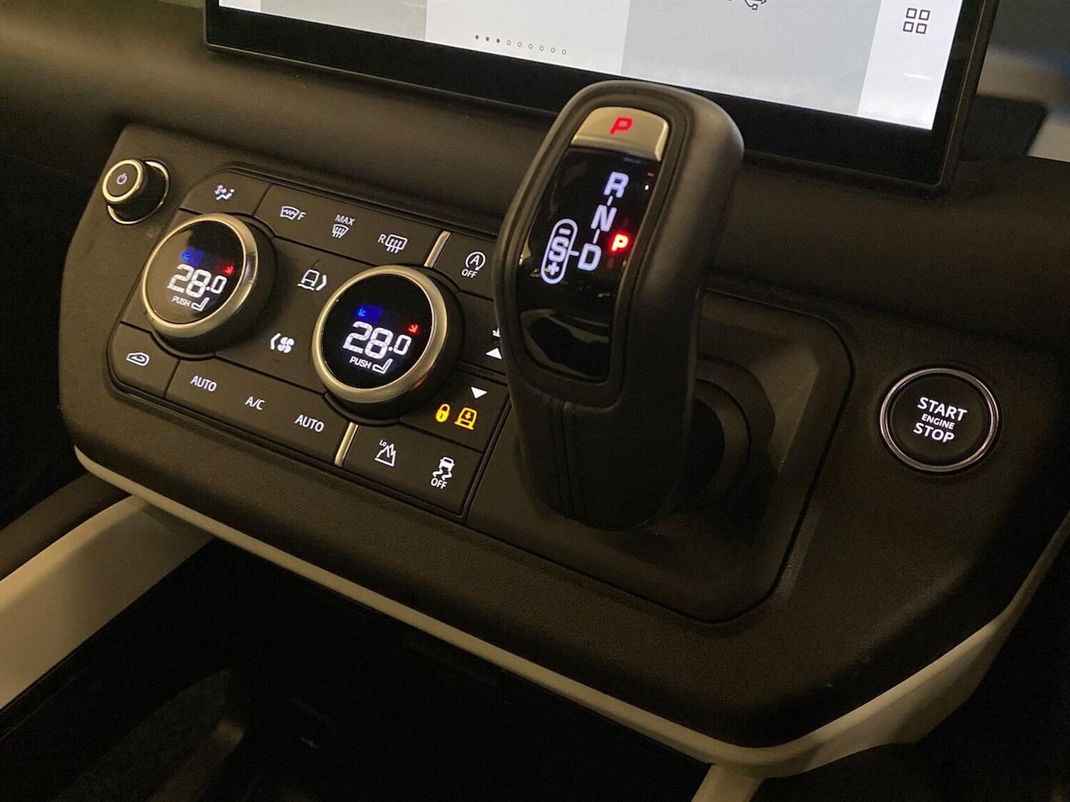 Used Land Rover Defender 2025 for sale - 77845299: Photo 13