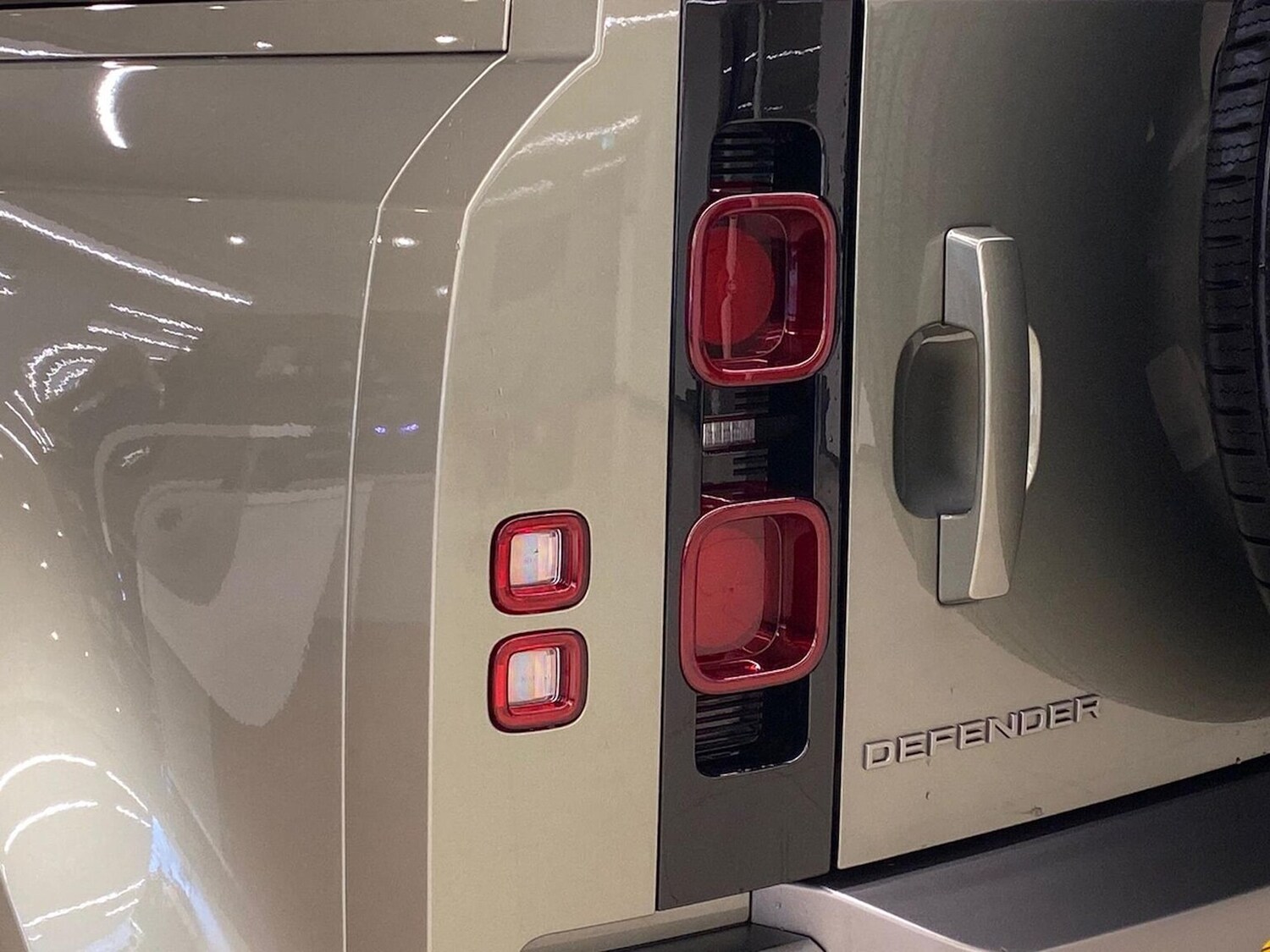 Used Land Rover Defender 2025 for sale - 77845299: Photo 19