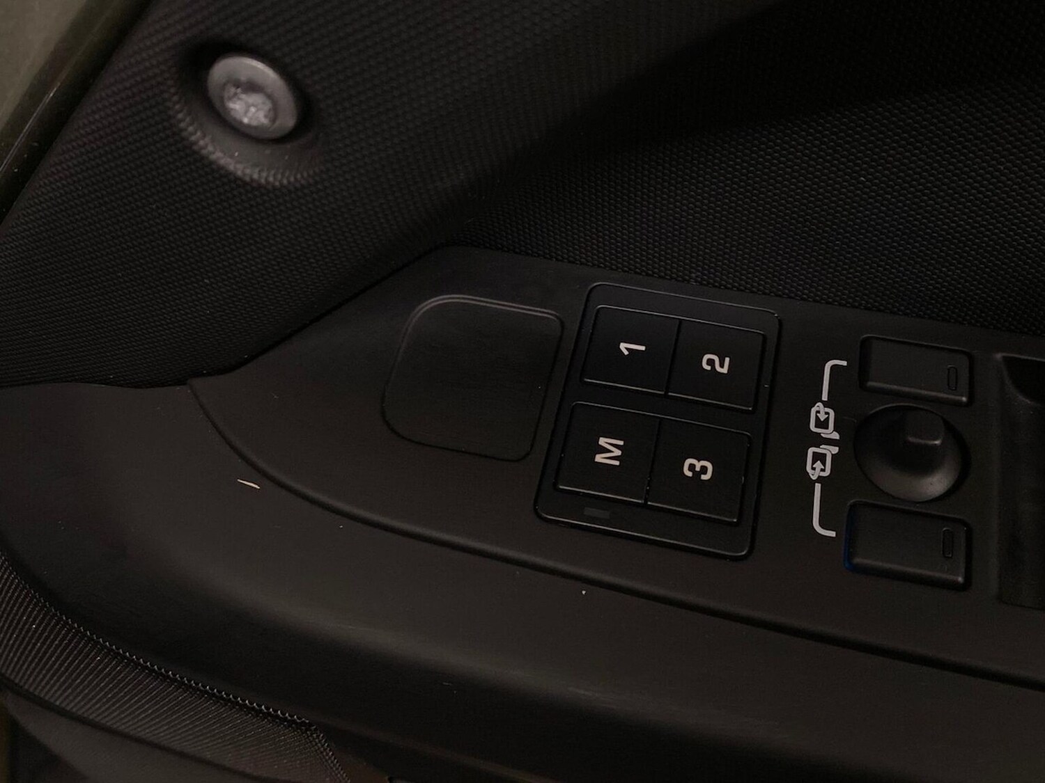 Used Land Rover Defender 2025 for sale - 77845299: Photo 25