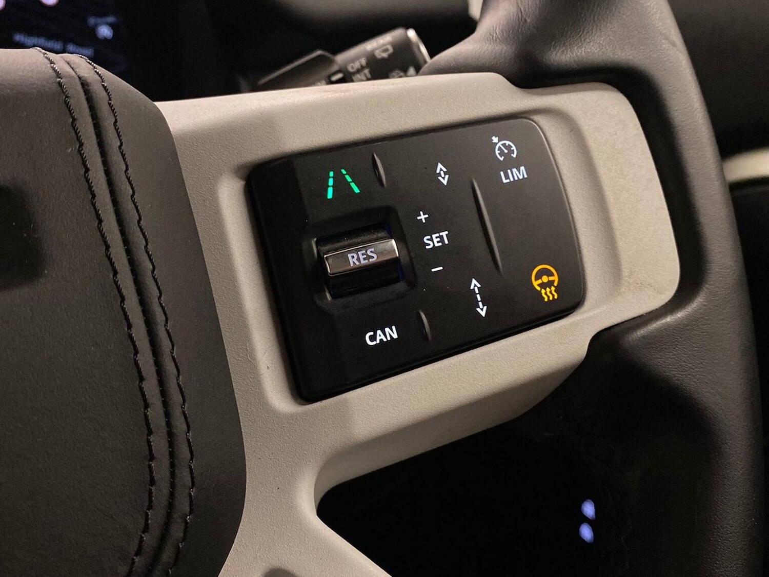 Used Land Rover Defender 2025 for sale - 77845299: Photo 32