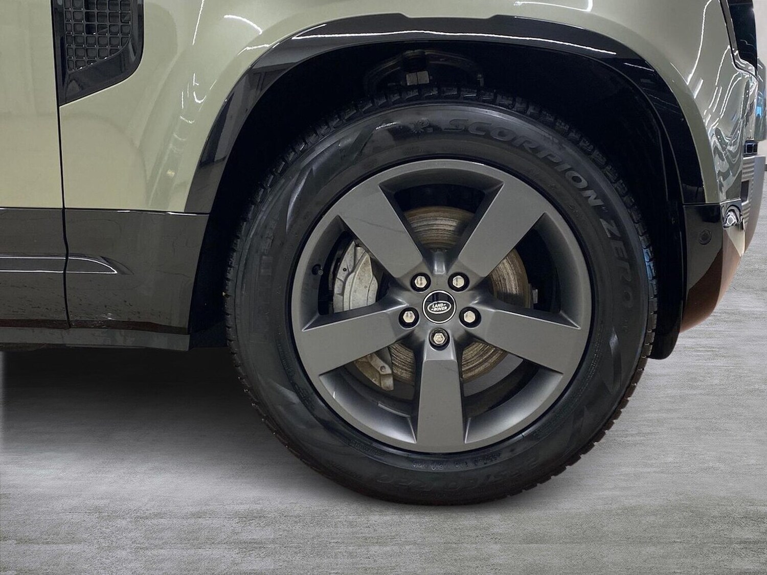 Used Land Rover Defender 2025 for sale - 77845299: Photo 8