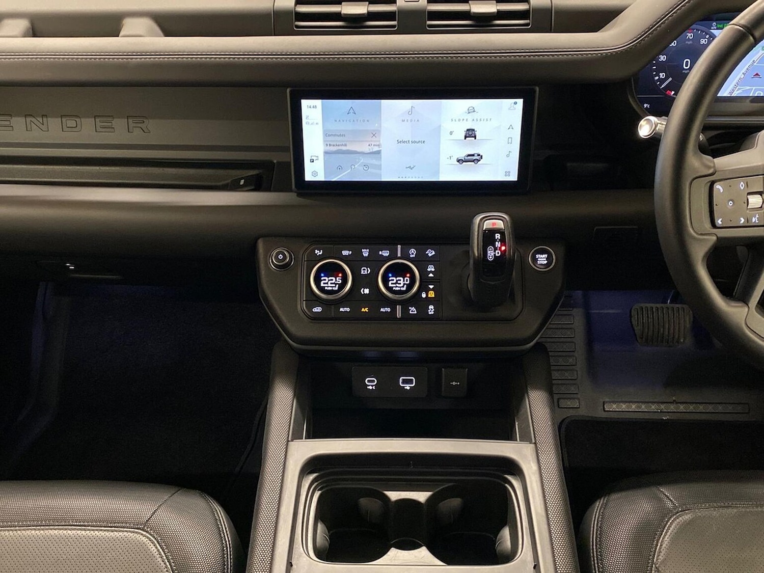 Used Land Rover Defender 2021 for sale - 77931720: Photo 14