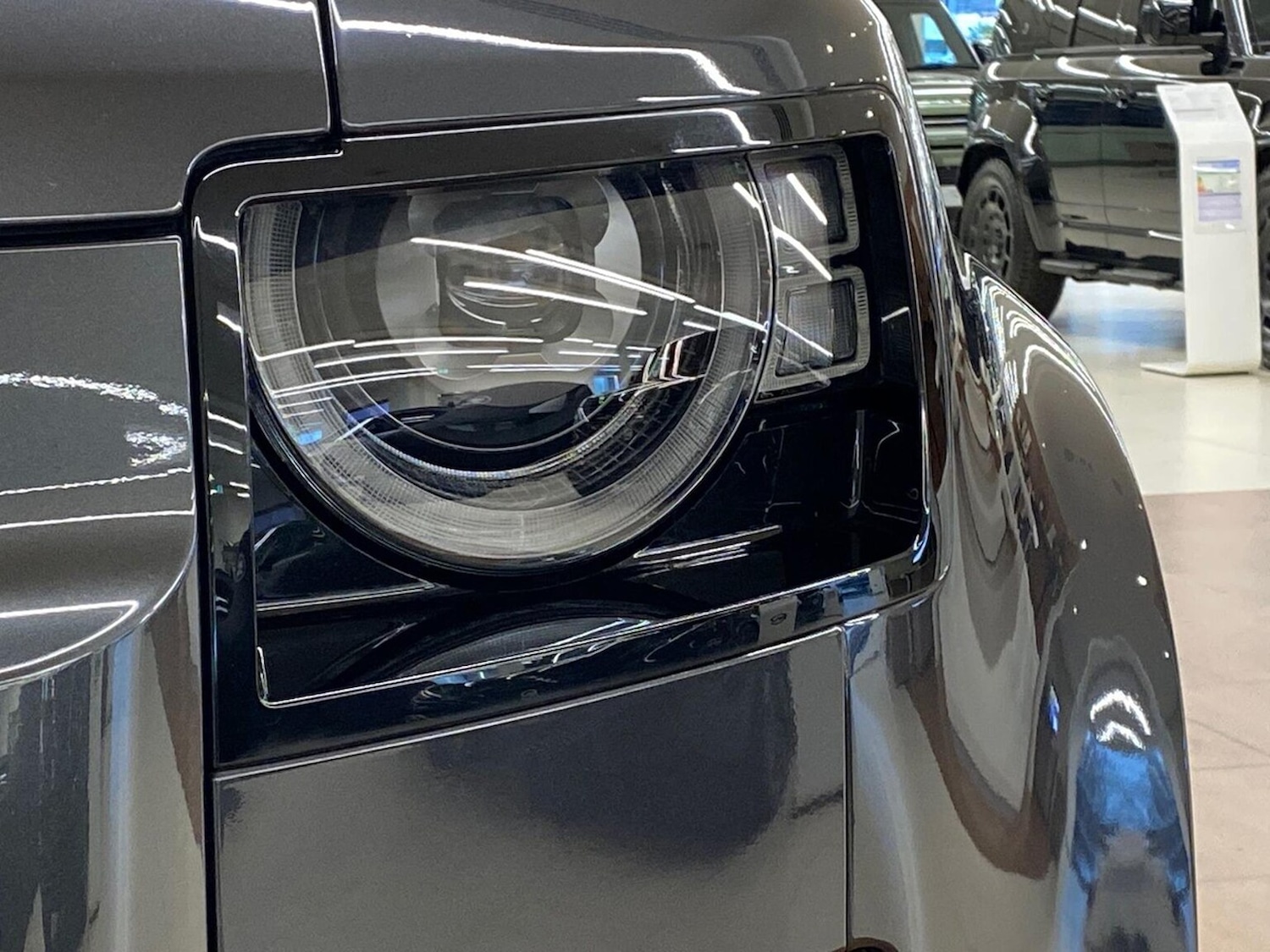 Used Land Rover Defender 2021 for sale - 77931720: Photo 17